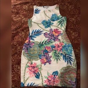 Jennifer Lopez sleeveless dress